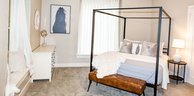 Photo - Cozy 2-Bedroom Home Near Sacred Heart, Shriners, and Deaconess