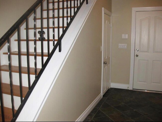 Photo - 1623 Stuart St