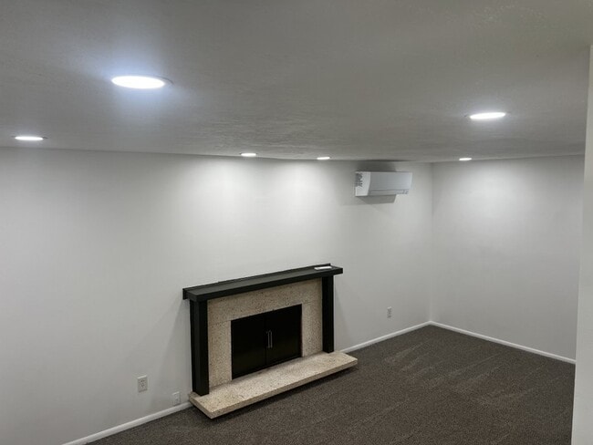 Photo - 5197 S 1900 W Unit A
