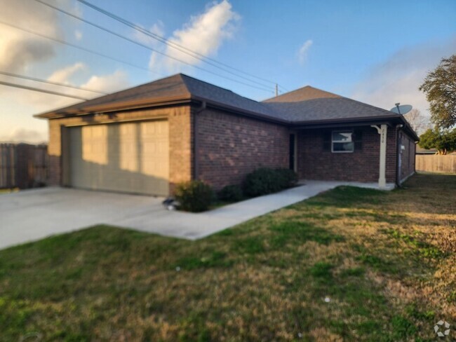 Building Photo - 3 Bed/2 Bath-Ready for Move in Rental