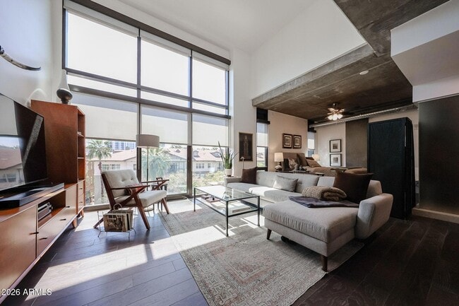 Photo - 100 W Portland St