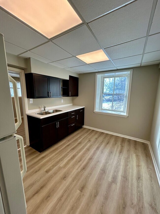 Photo - 820 W 4th St Unit #3