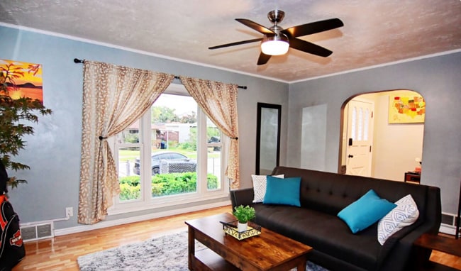 Photo - 470 Edith Ave S