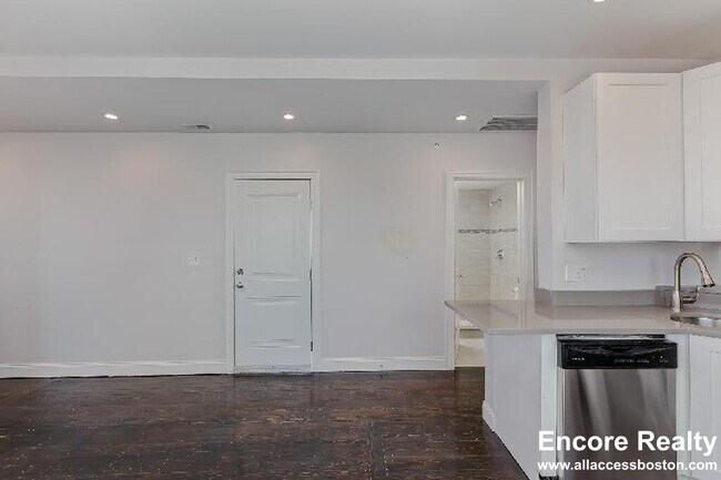 Photo - 998 Tremont St Unit 1