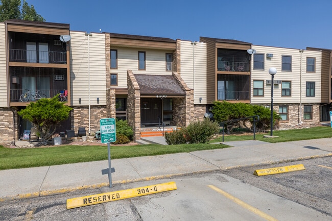Building Photo - 4400 S Poplar St Unit #208 Rental