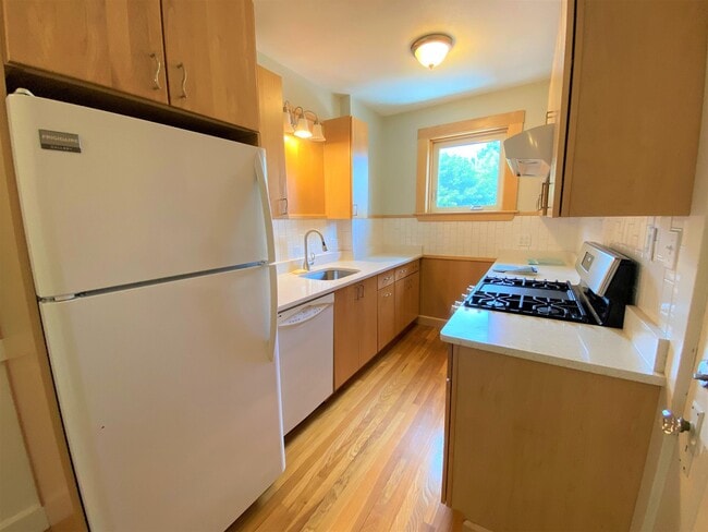 Photo - 520 High St Unit 3