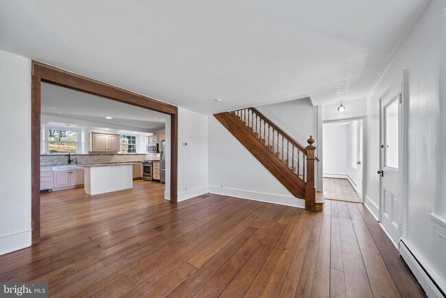 Photo - 1025 N Chatham Rd
