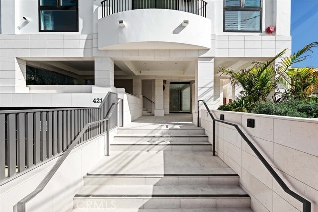 Building Photo - 4214 Fulton Ave Unit 203