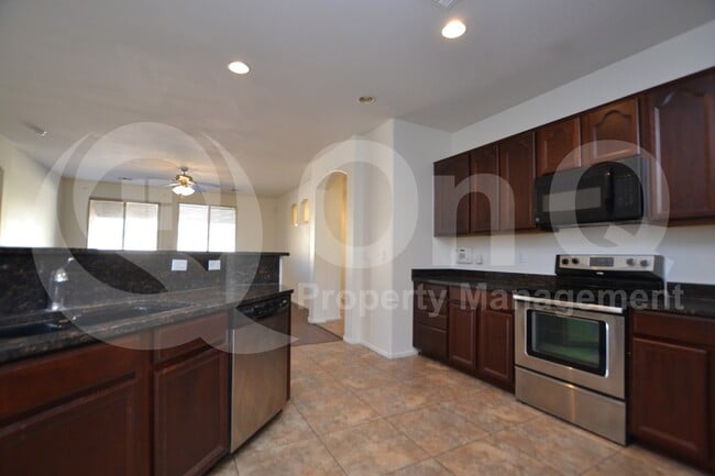 Building Photo - 9182 W Black Hill Rd Rental
