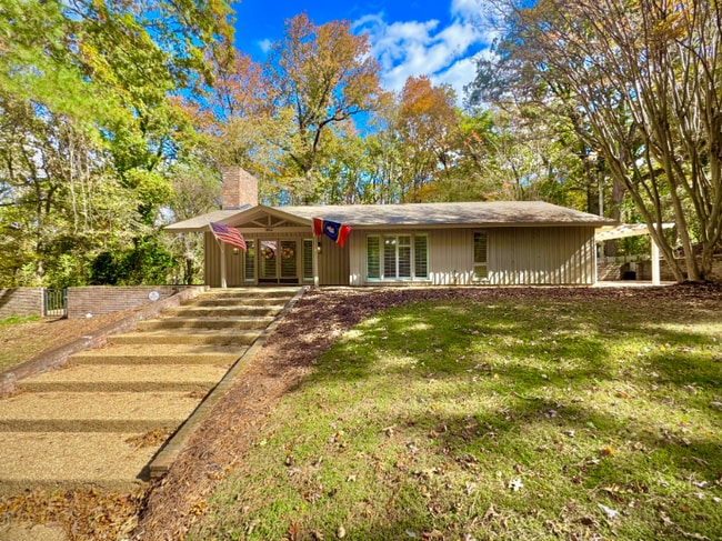 Building Photo - 1812 Seminole Rd