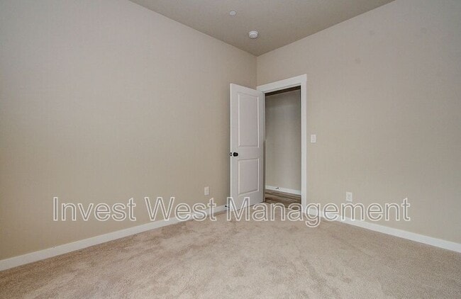 1651 52nd Ct