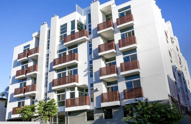 Building Exterior - Francis Bliss Apartments Unit 306