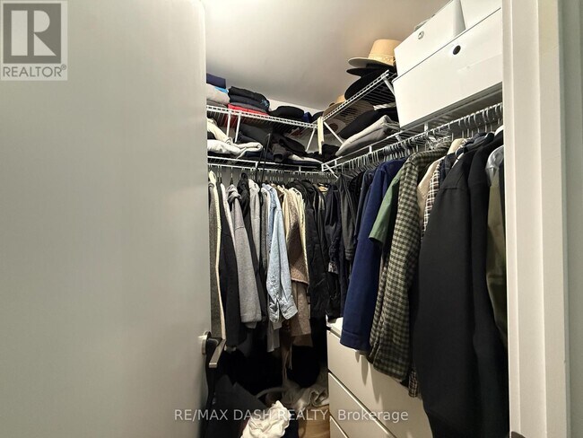 Photo - 170 Chiltern Hill Rd Unit 413