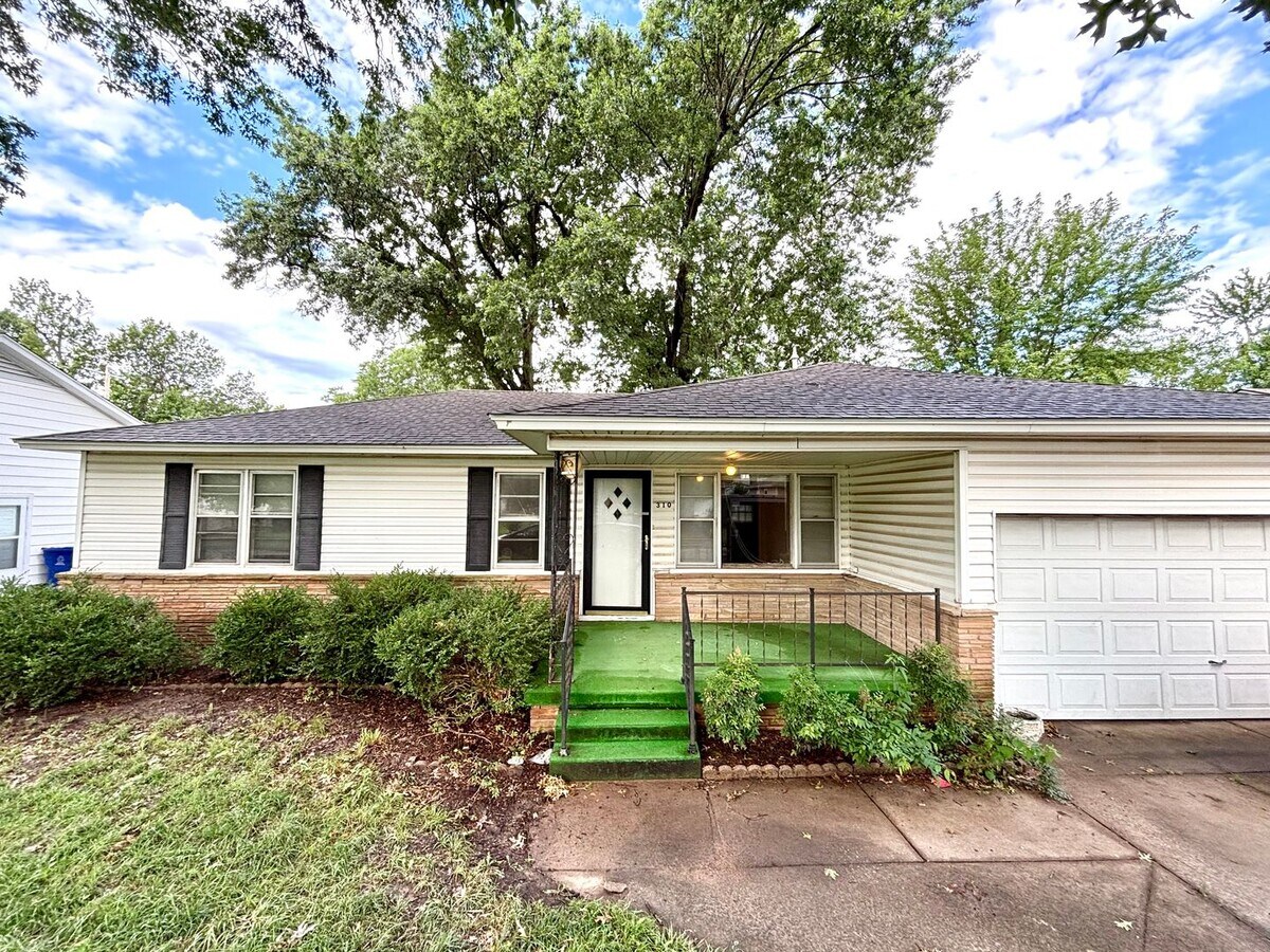 Charming Updated 3-Bedroom Home in the Hea... - Charming Updated 3-Bedroom Home in the Hea...