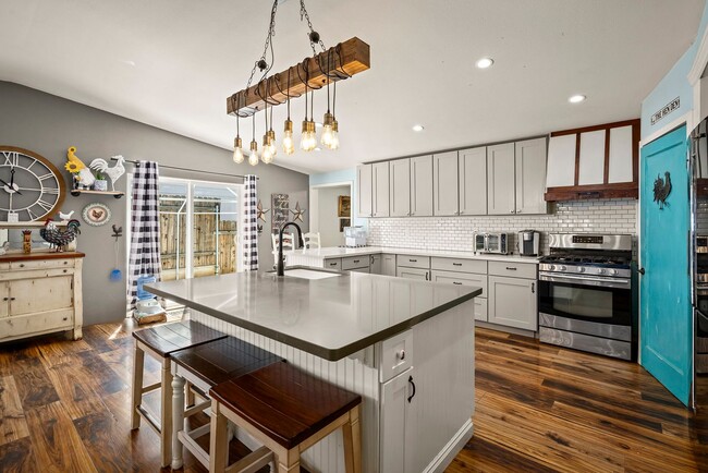 Photo - 2072 Lonnie Ln
