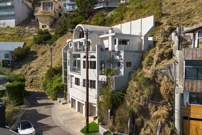 Photo - 8435 Franklin Ave