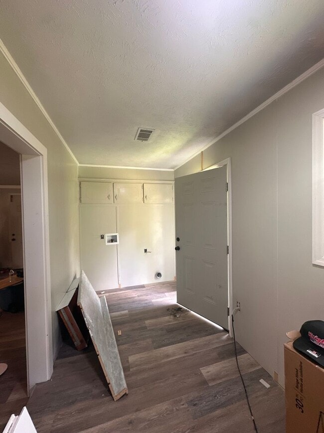 Photo - 140 Lake Dr