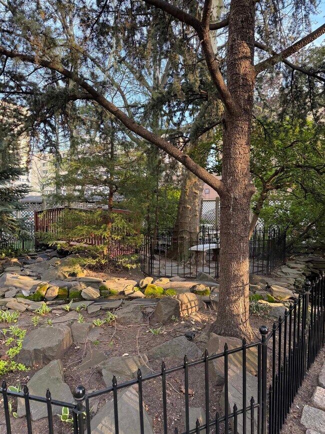 Photo - 10 Huron Ave Unit 14B