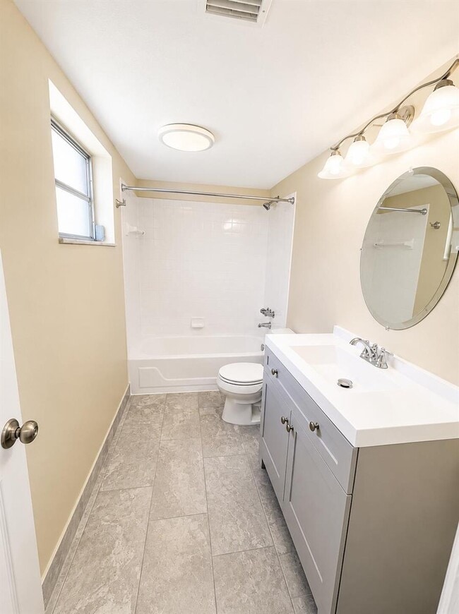 Photo - 7830 Northwest 33rd Street