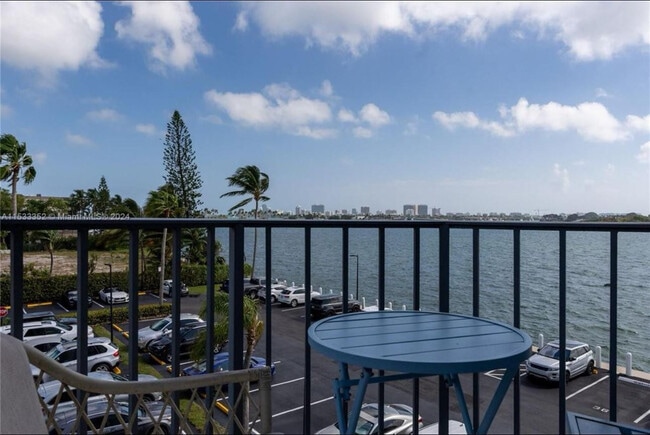 Photo - 11930 N Bayshore Dr Unit 302