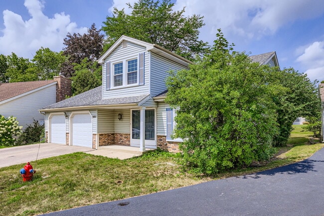 Photo - 651 White Ct