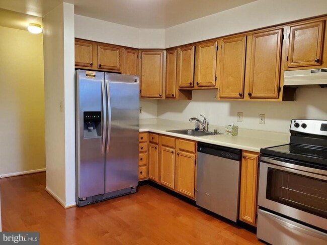 Building Photo - 1002 Spring Gate Rd Unit 2C Rental