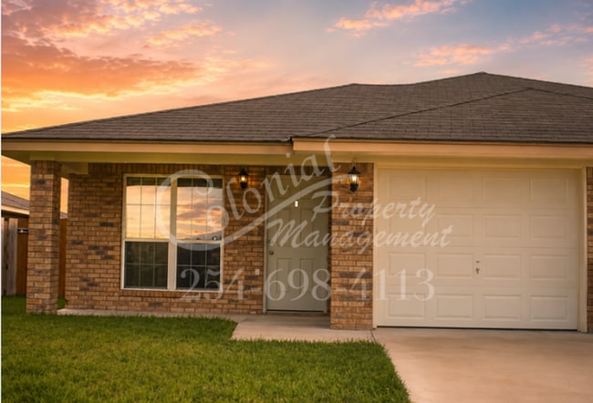 Building Photo - 2704 Vernice Loop Unit A