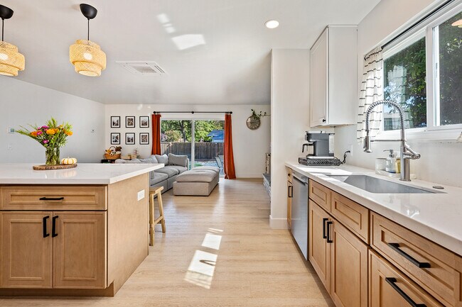 Photo - 199 Bailhache Ave