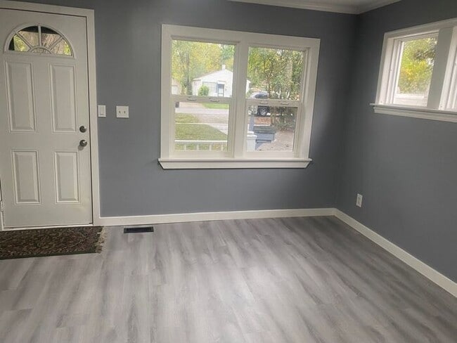 Photo - 28522 Fairfax St