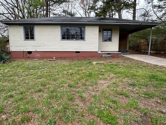 Building Photo - 1915 Shady Ln Dr