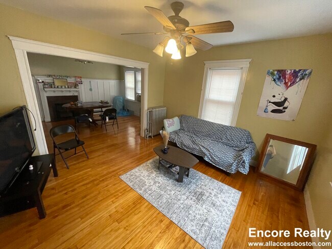 Building Photo - 99 Glenville Ave Rental