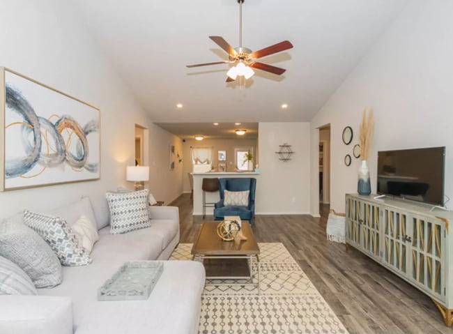 Photo - 5089 Woodstream Dr