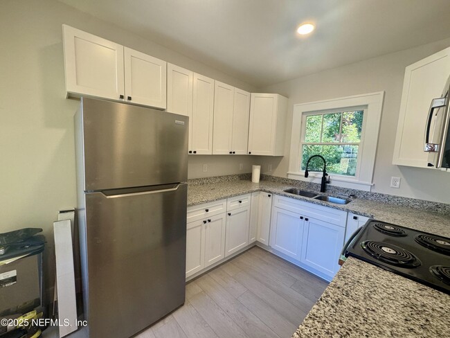 Photo - 1213 Cherry St