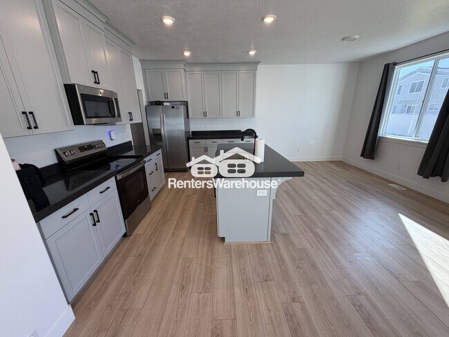 Photo - 3767 N Hannah St