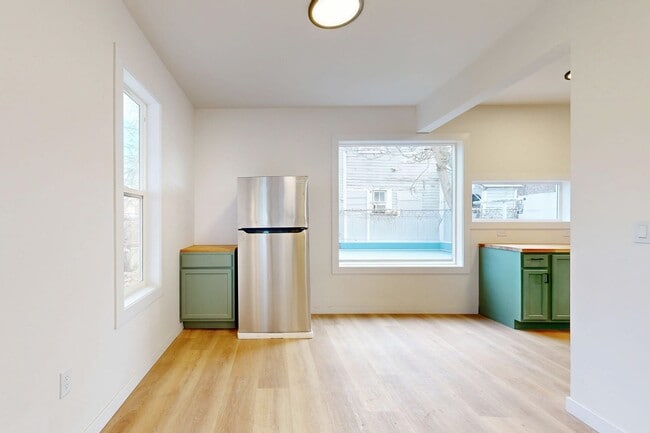 Photo - 407 W Pine St