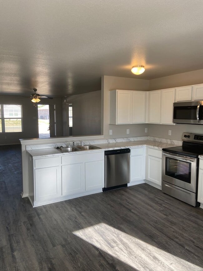 Photo - 3717 Keeneland Dr