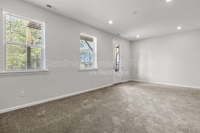 Photo - 6985 Waterstone Dr