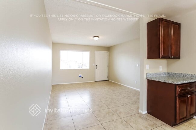 Photo - 7124 W Flower St