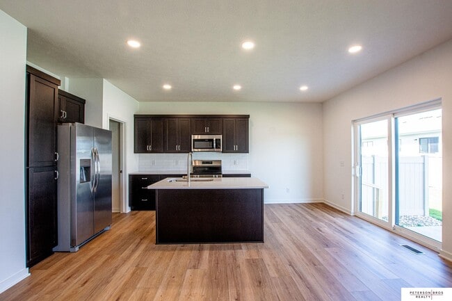 Photo - 14802 Willow St