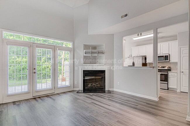 Photo - 5972 Hollow Wood Ct