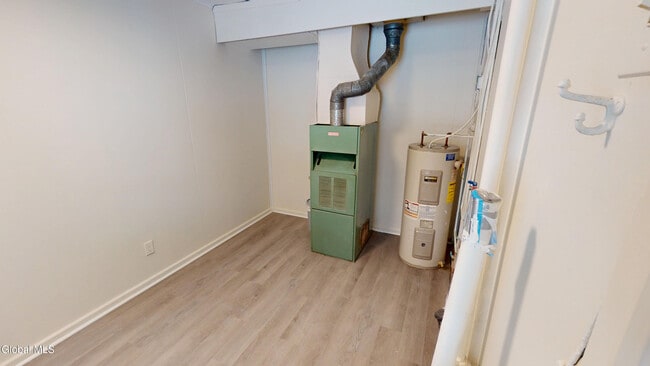 Photo - 13 Hawley Ave