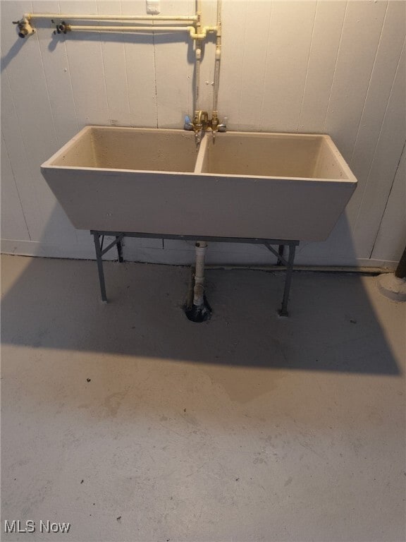 Photo - 5202 Henry St