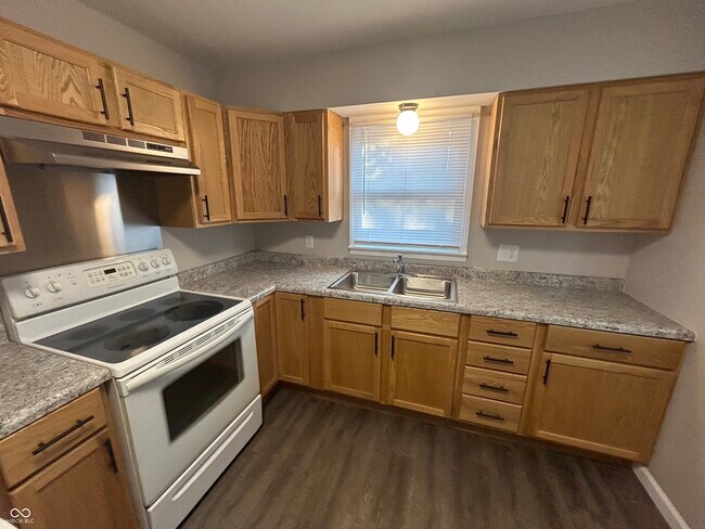 107 E Schott St