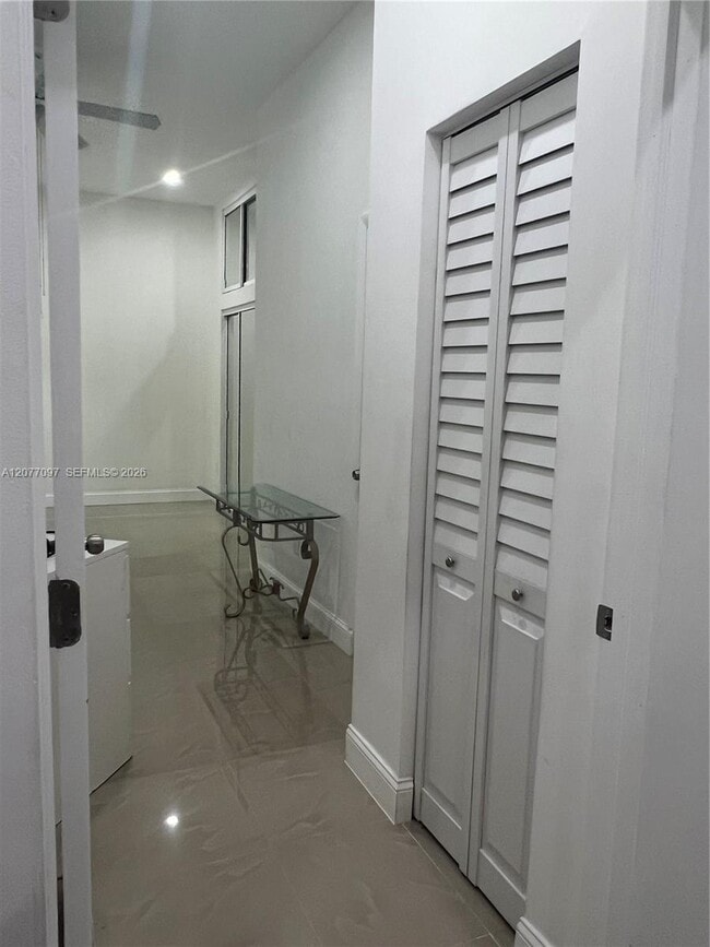 Photo - 1412 SW 82nd Ct Unit 2