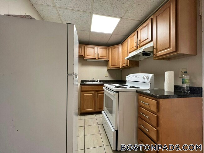 Photo - 439 Cambridge St Unit 2