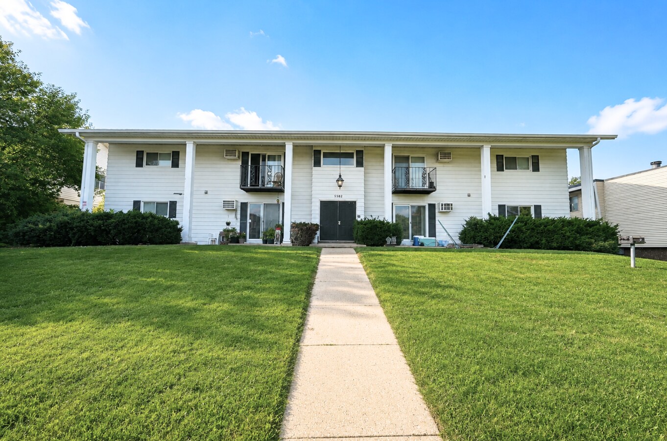 Photo - Guilford Apartments
