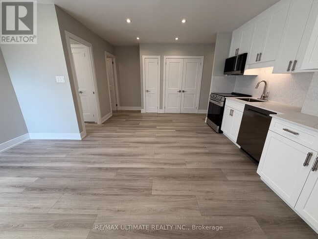 Photo - 699 Balliol St Unité 303