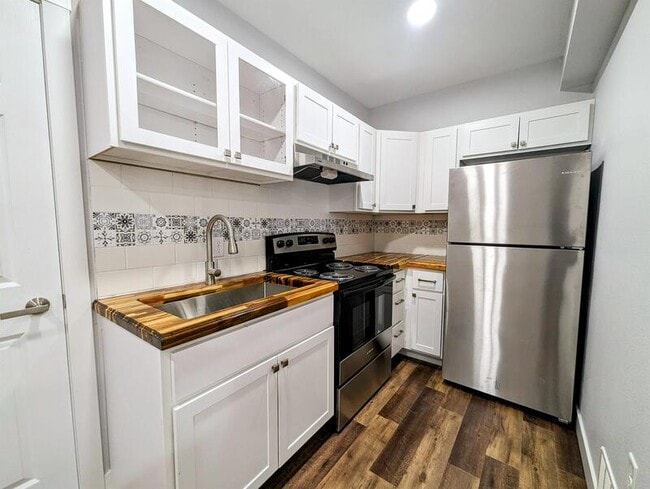 Photo - 413 Jefferson St