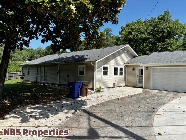 Photo - 104 Hillside Rd
