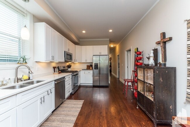 Photo - 839 Lyman Ave